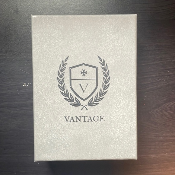 NWT Men’s Vantage Cross Necklace - Picture 3 of 6